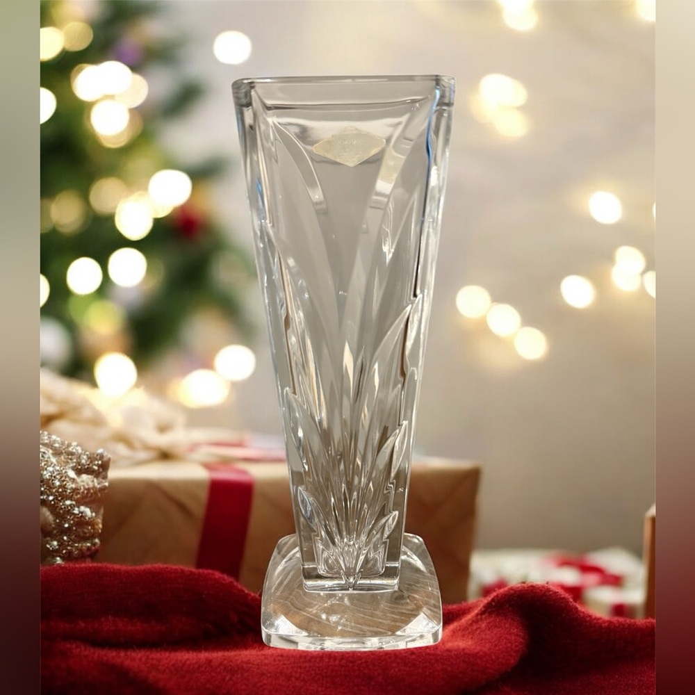 Shannon Elegant Crystal Vase